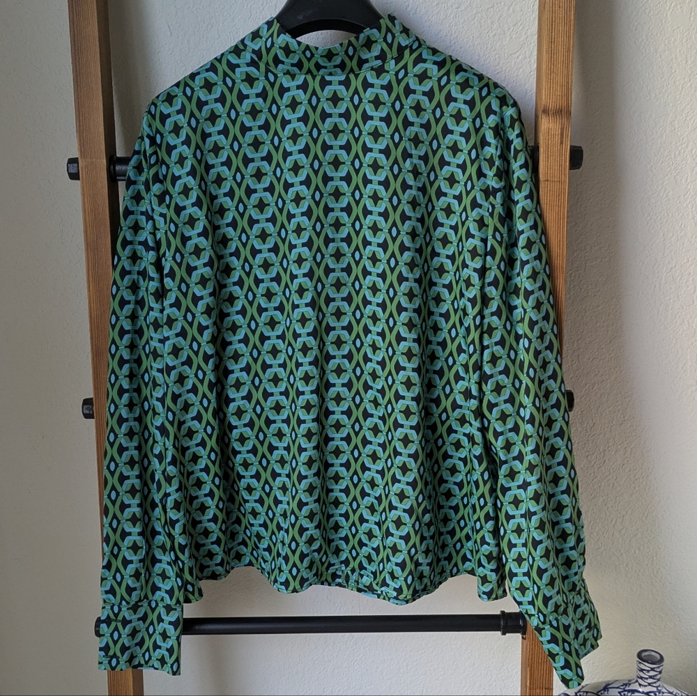 NWT Mango Women's Vibrant Green and Black Blouse - Size 8